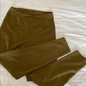 Girlfriend collective leggings